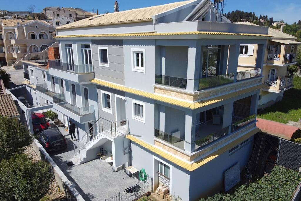 Deluxe White דירה Potamós
