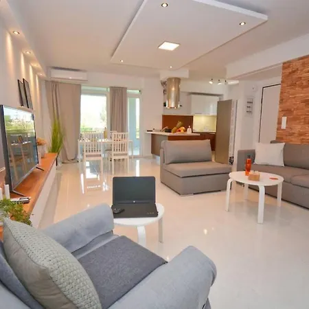 Potamos Deluxe White Apartment Dış mekan fotoğraf