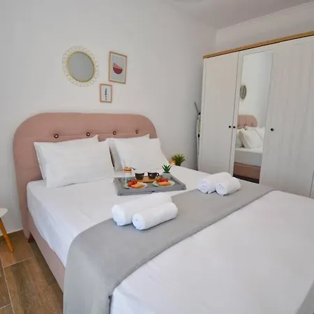 Potamos Deluxe White Apartment Dış mekan fotoğraf